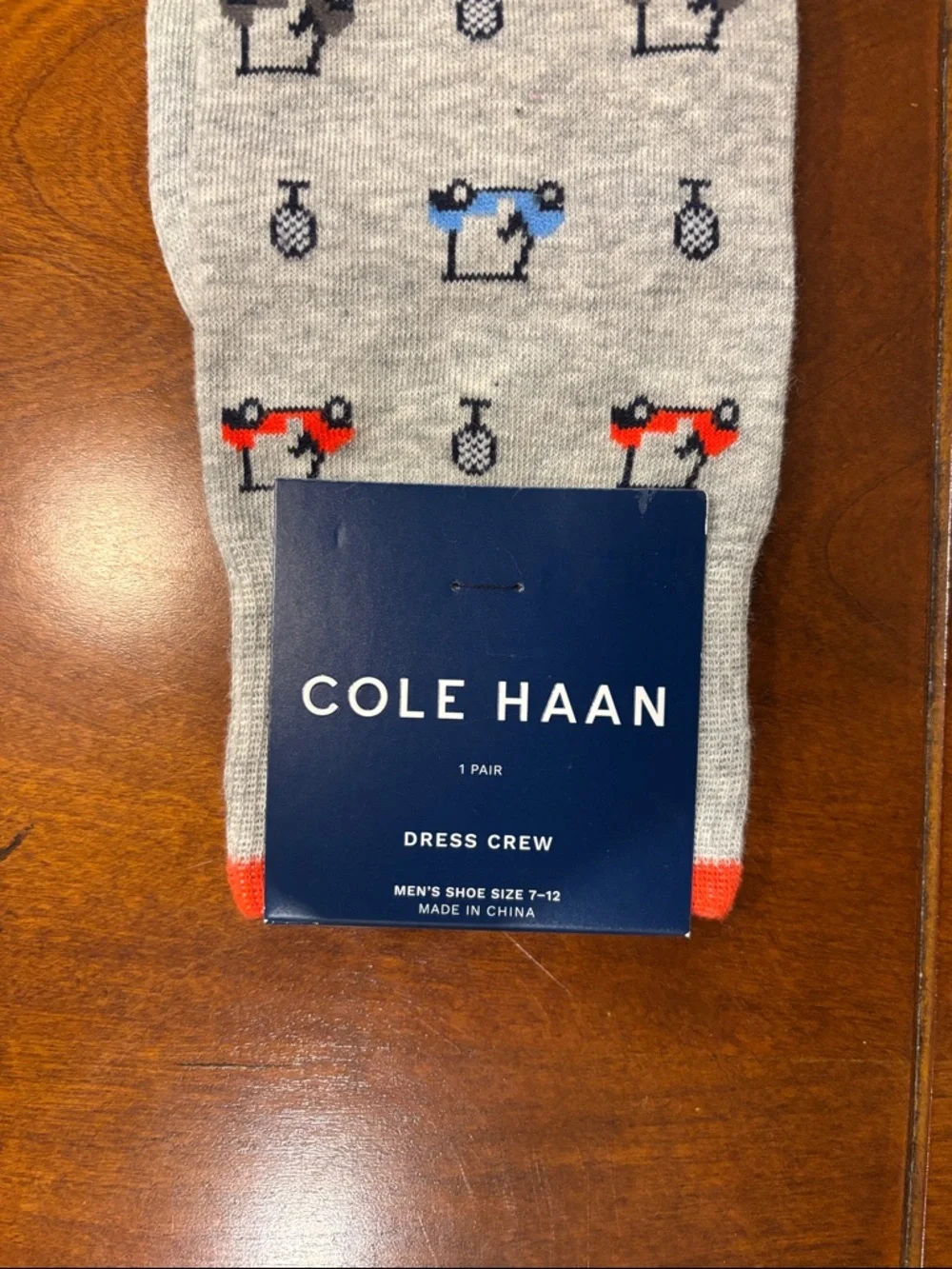 Cole Haan Light Gray Dress Crew Socks with Golf‎ Ball & Golf Cart Motif. NEW